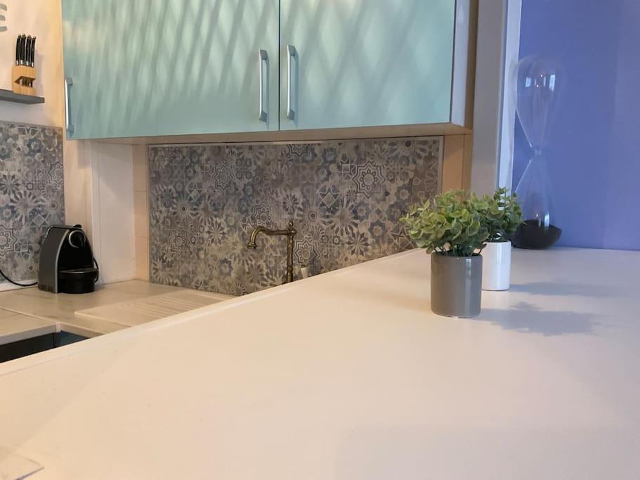 38 Maison Entiere,Place De Parking Et Garage Pour Moto Velo A La Demande Dunkirk Exterior foto
